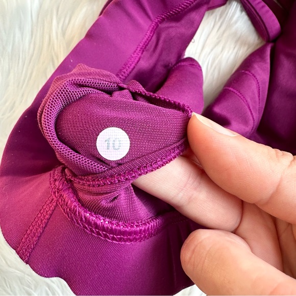 Lululemon Energy Bra Size 10 - Picture 2 of 4
